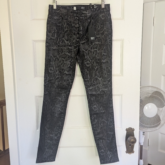 NWT Kut From Kloth Mia Snake Print Toothpick Skinny Jeans Black Size 6 Pants New - Picture 1 of 4